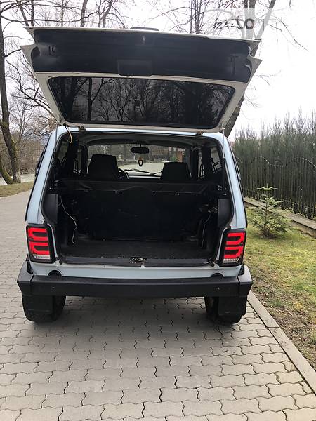 Позашляховик / Кросовер ВАЗ / Lada 2121 Нива 2008 в Сваляві
