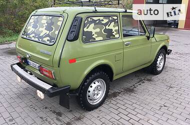 Хэтчбек ВАЗ / Lada 2121 Нива 1988 в Староконстантинове