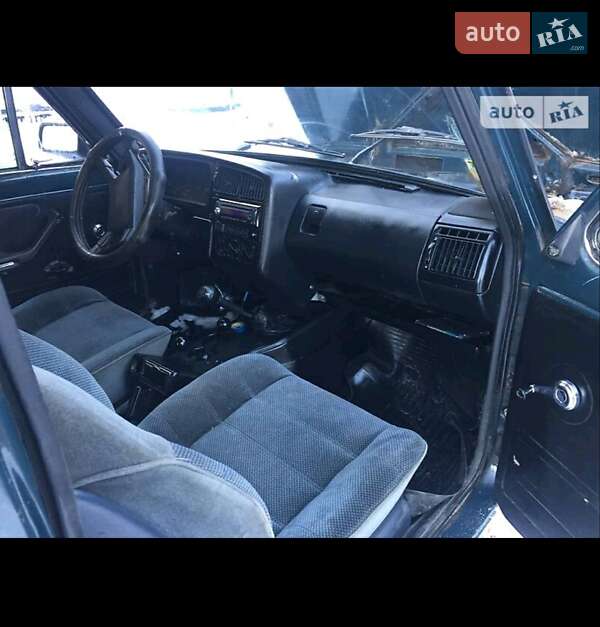 Хэтчбек ВАЗ / Lada 2121 Нива 1996 в Вижнице