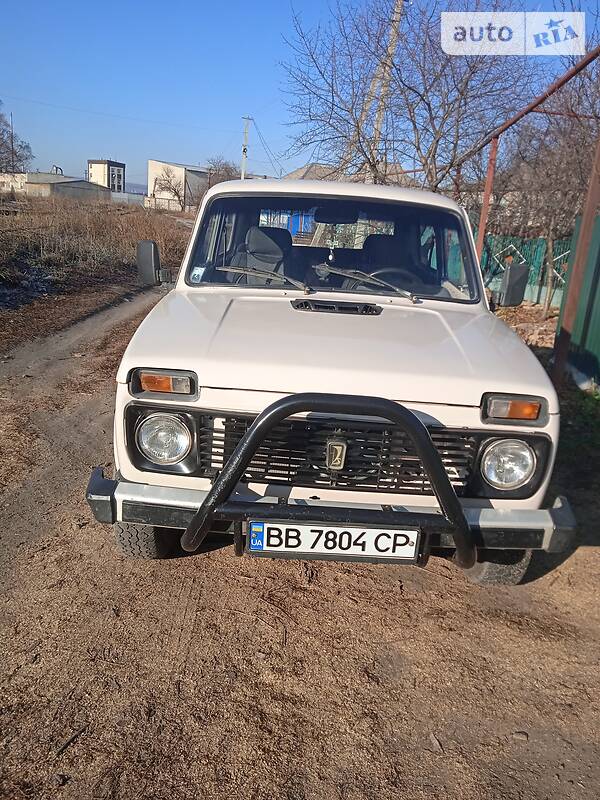 Хэтчбек ВАЗ / Lada 2121 Нива 1988 в Сватово