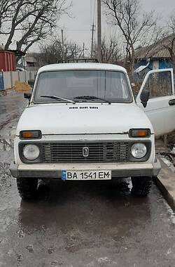 Позашляховик / Кросовер ВАЗ / Lada 2121 Нива 1990 в Гайвороні