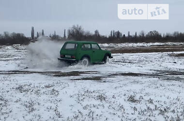 Позашляховик / Кросовер ВАЗ / Lada 2121 Нива 1992 в Біляївці