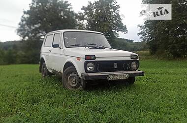 Позашляховик / Кросовер ВАЗ / Lada 2121 Нива 1993 в Чернівцях