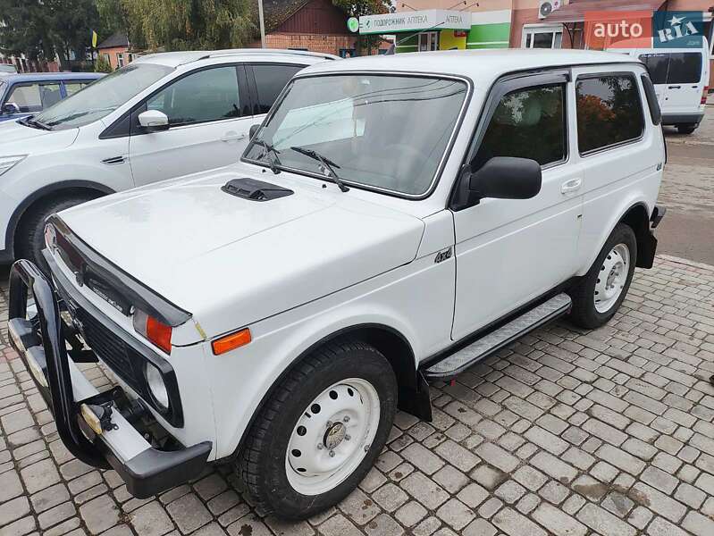 Позашляховик / Кросовер ВАЗ / Lada 2121 Нива 2012 в Рокитному