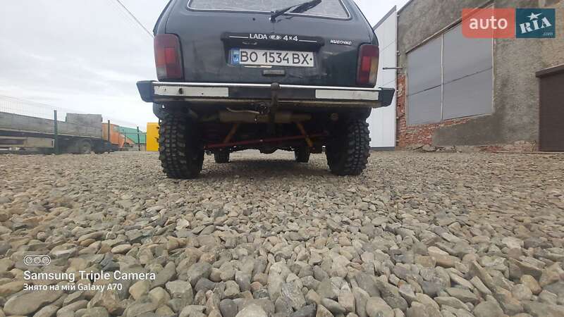 Хэтчбек ВАЗ / Lada 2121 Нива 1996 в Вижнице