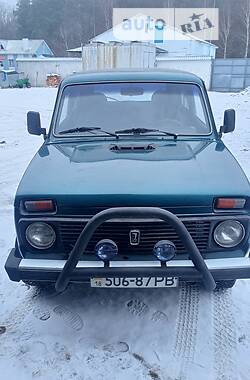 Хэтчбек ВАЗ / Lada 2121 Нива 1992 в Костополе