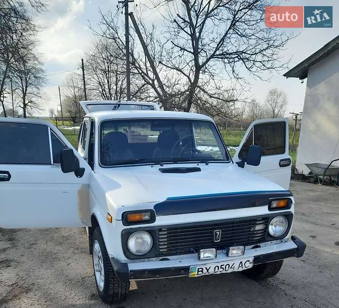 Внедорожник / Кроссовер ВАЗ / Lada 2121 Нива 1994 в Черновцах