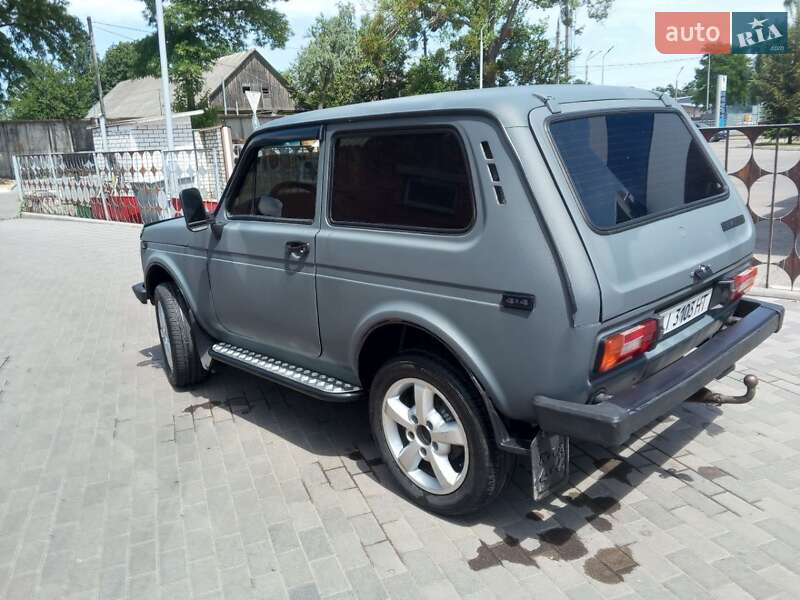 Позашляховик / Кросовер ВАЗ / Lada 2121 Нива 1985 в Лубнах