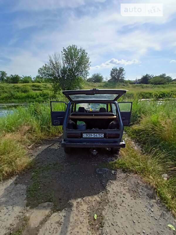 Позашляховик / Кросовер ВАЗ / Lada 2121 Нива 1981 в Слов'янську