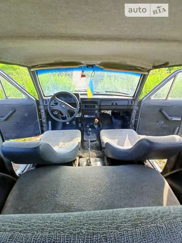 Позашляховик / Кросовер ВАЗ / Lada 2121 Нива 1981 в Слов'янську