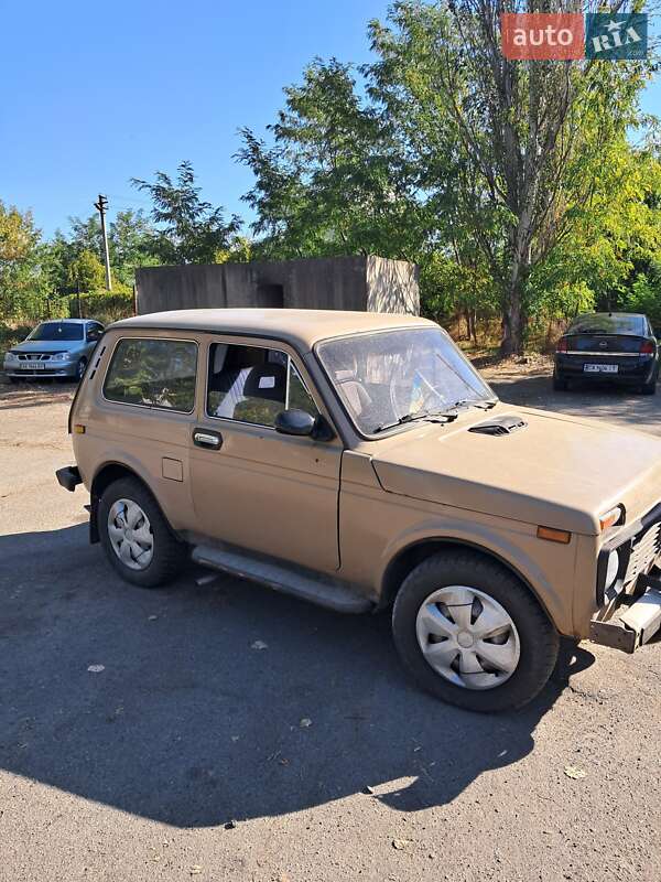 Позашляховик / Кросовер ВАЗ / Lada 2121 Нива 1988 в Дніпрі