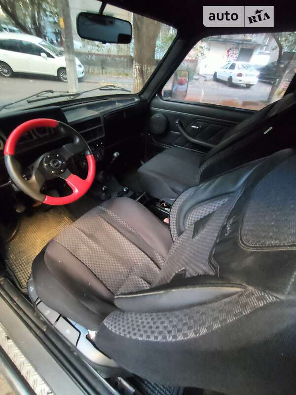 Позашляховик / Кросовер ВАЗ / Lada 2121 Нива 1995 в Одесі