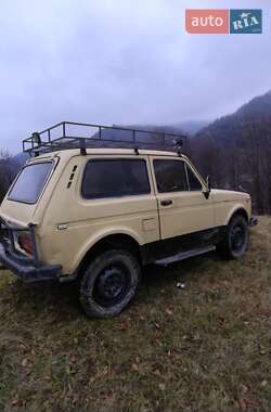 Внедорожник / Кроссовер ВАЗ / Lada 2121 Нива 1983 в Тячеве