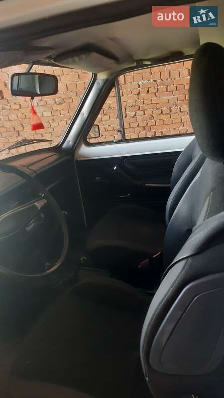 Внедорожник / Кроссовер ВАЗ / Lada 2121 Нива 1985 в Вижнице