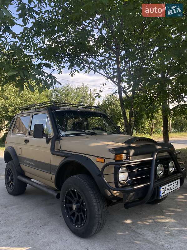 Позашляховик / Кросовер ВАЗ / Lada 2121 Нива 1981 в Чигирину