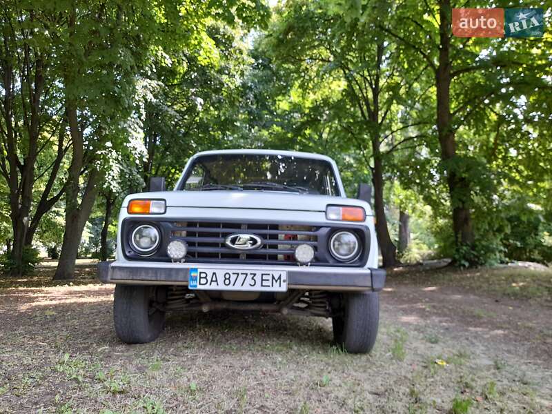 Позашляховик / Кросовер ВАЗ / Lada 2121 Нива 1986 в Долинській