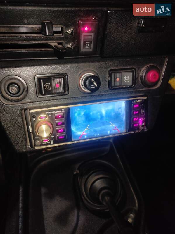 Позашляховик / Кросовер ВАЗ / Lada 2121 Нива 1993 в Петропавлівці