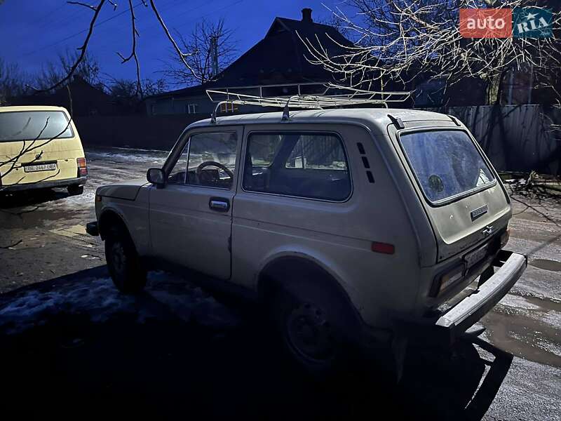 Внедорожник / Кроссовер ВАЗ / Lada 2121 Нива 1981 в Первомайске фото 7 Внедорожник / Кроссовер ВАЗ / Lada 2121 Нива 1981 в Первомайске