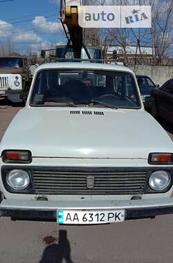 Позашляховик / Кросовер ВАЗ / Lada 2121 Нива 1990 в Сумах