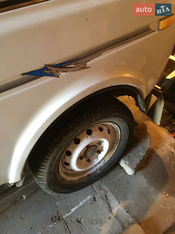 Позашляховик / Кросовер ВАЗ / Lada 2121 Нива 1992 в Славському