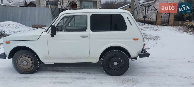 Позашляховик / Кросовер ВАЗ / Lada 2121 Нива 1989 в Чугуєві