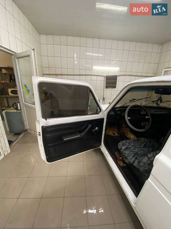 Позашляховик / Кросовер ВАЗ / Lada 2121 Нива 1982 в Балті