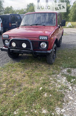 Внедорожник / Кроссовер ВАЗ / Lada 2121 Нива 1991 в Вараше