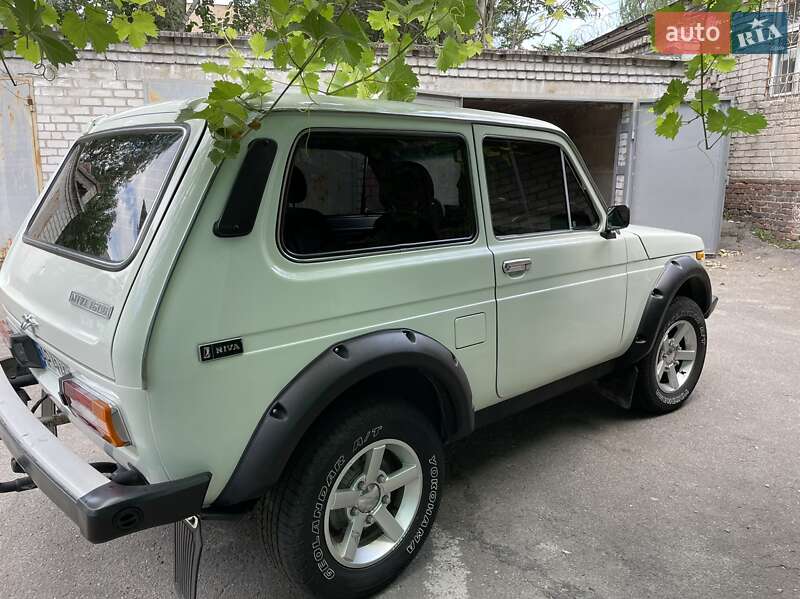 Позашляховик / Кросовер ВАЗ / Lada 2121 Нива 1988 в Запоріжжі