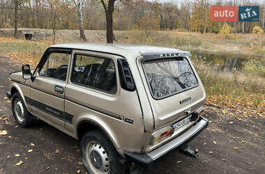 Внедорожник / Кроссовер ВАЗ / Lada 2121 Нива 1988 в Лозовой