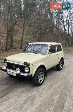 Позашляховик / Кросовер ВАЗ / Lada 2121 Нива 1985 в Чигирину