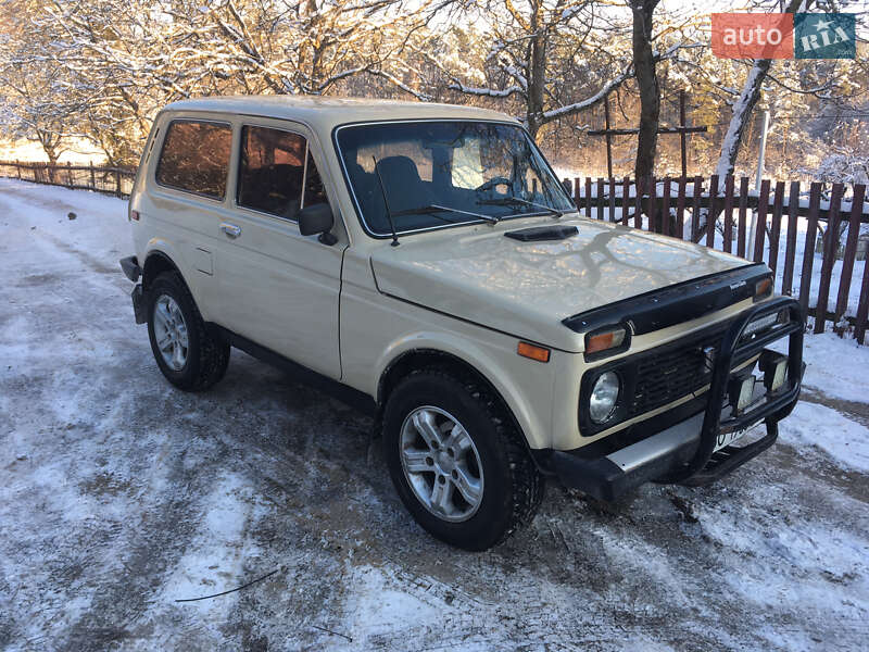 Внедорожник / Кроссовер ВАЗ / Lada 2121 Нива 1988 в Кременце