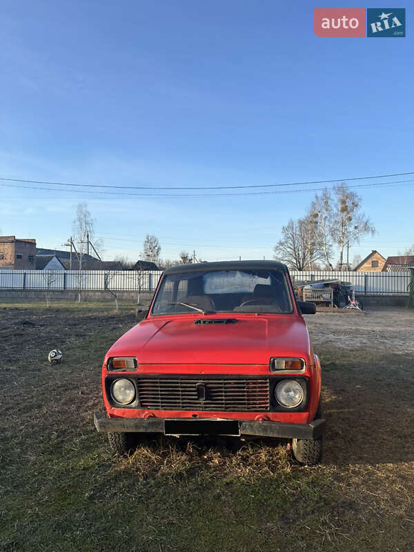 Внедорожник / Кроссовер ВАЗ / Lada 2121 Нива 1983 в Томашгороде