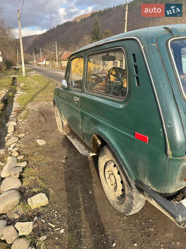 Позашляховик / Кросовер ВАЗ / Lada 2121 Нива 1985 в Великому Березному