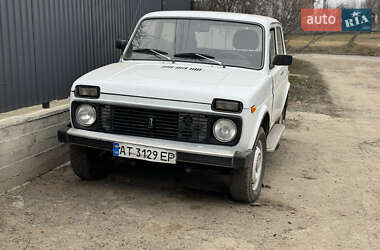 Позашляховик / Кросовер ВАЗ / Lada 2121 Нива 1985 в Чернівцях