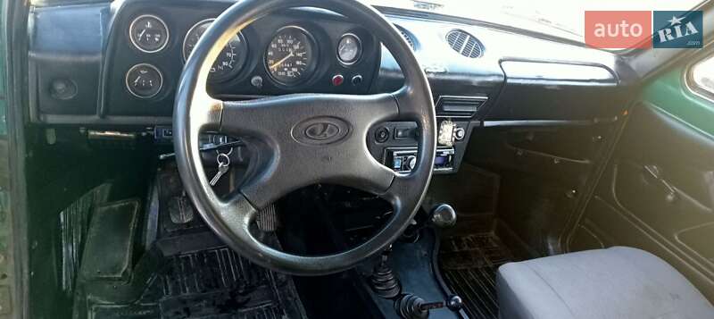 Внедорожник / Кроссовер ВАЗ / Lada 2121 Нива 1992 в Бердичеве фото 5 Внедорожник / Кроссовер ВАЗ / Lada 2121 Нива 1992 в Бердичеве