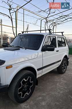 Позашляховик / Кросовер ВАЗ / Lada 2121 Нива 1980 в Ширяєвому