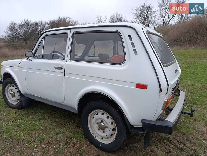 Позашляховик / Кросовер ВАЗ / Lada 2121 Нива 1981 в Смілі