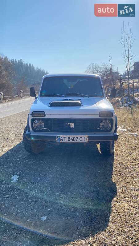 Позашляховик / Кросовер ВАЗ / Lada 2121 Нива 1984 в Вижниці