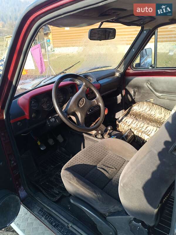 Позашляховик / Кросовер ВАЗ / Lada 2121 Нива 1994 в Яремчі фото 4 Позашляховик / Кросовер ВАЗ / Lada 2121 Нива 1994 в Яремчі