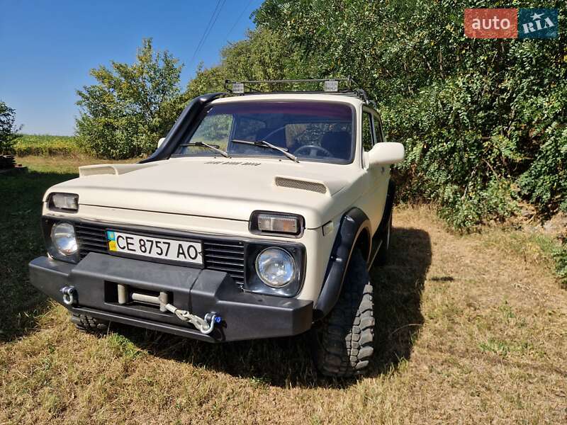 Позашляховик / Кросовер ВАЗ / Lada 2121 Нива 1990 в Чернівцях