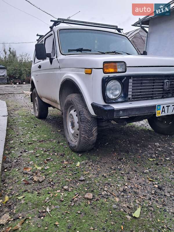 Внедорожник / Кроссовер ВАЗ / Lada 2121 Нива 1983 в Бурштыне