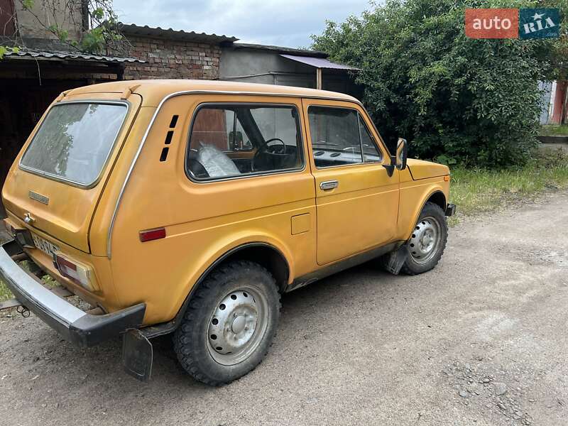 Позашляховик / Кросовер ВАЗ / Lada 2121 Нива 1983 в Первомайську