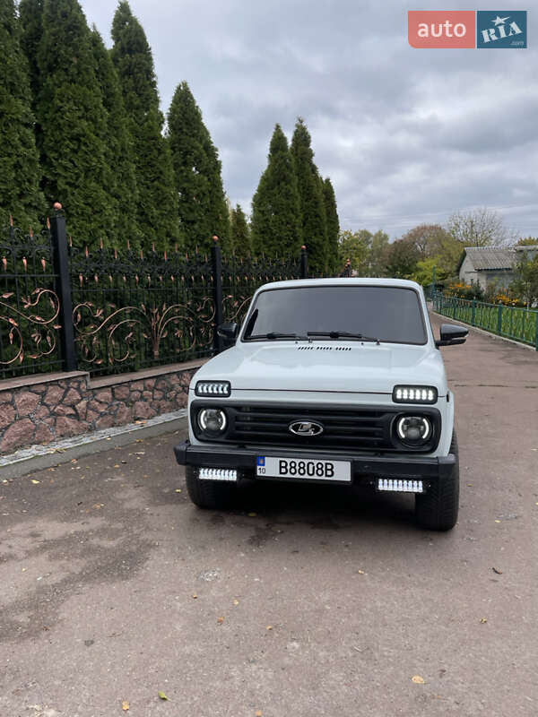 Внедорожник / Кроссовер ВАЗ / Lada 2121 Нива 1984 в Броварах фото 2 Внедорожник / Кроссовер ВАЗ / Lada 2121 Нива 1984 в Броварах