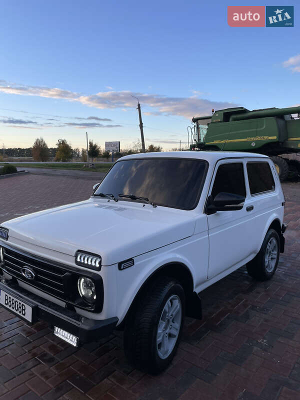 Внедорожник / Кроссовер ВАЗ / Lada 2121 Нива 1984 в Броварах фото 5 Внедорожник / Кроссовер ВАЗ / Lada 2121 Нива 1984 в Броварах