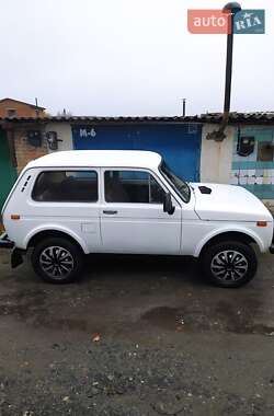 Позашляховик / Кросовер ВАЗ / Lada 2121 Нива 1993 в Шепетівці