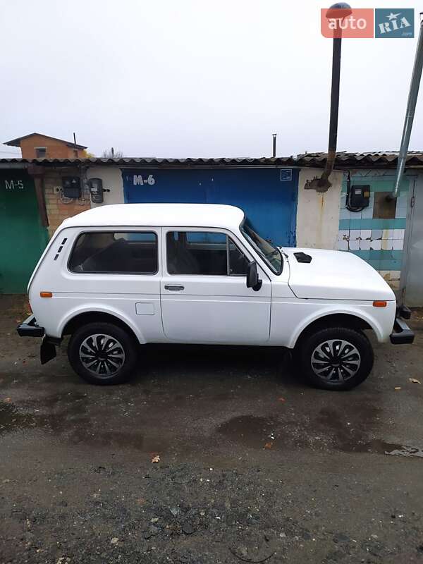 ВАЗ / Lada 2121 Нива 1993 ВАЗ / Lada 2121 Нива 1993
