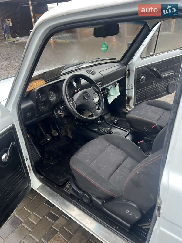 Внедорожник / Кроссовер ВАЗ / Lada 2121 Нива 1988 в Новоукраинке