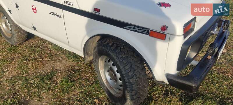 Внедорожник / Кроссовер ВАЗ / Lada 2121 Нива 1982 в Черновцах фото 10 Внедорожник / Кроссовер ВАЗ / Lada 2121 Нива 1982 в Черновцах