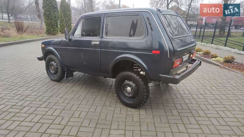 Позашляховик / Кросовер ВАЗ / Lada 2121 Нива 1990 в Прилуках