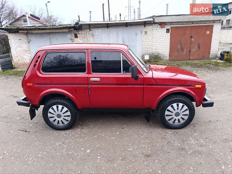 Внедорожник / Кроссовер ВАЗ / Lada 2121 Нива 1992 в Черкассах фото 3 Внедорожник / Кроссовер ВАЗ / Lada 2121 Нива 1992 в Черкассах